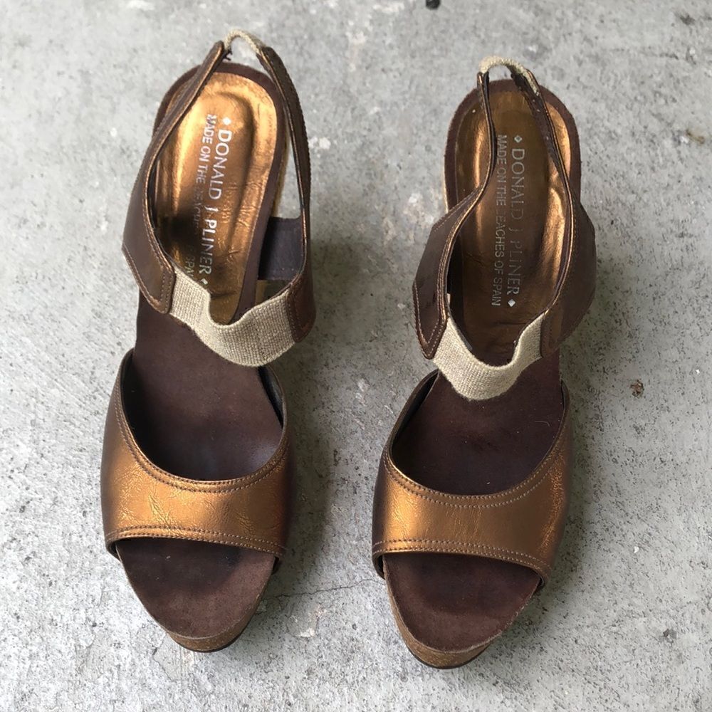 Donald Pliner Ginny platforms